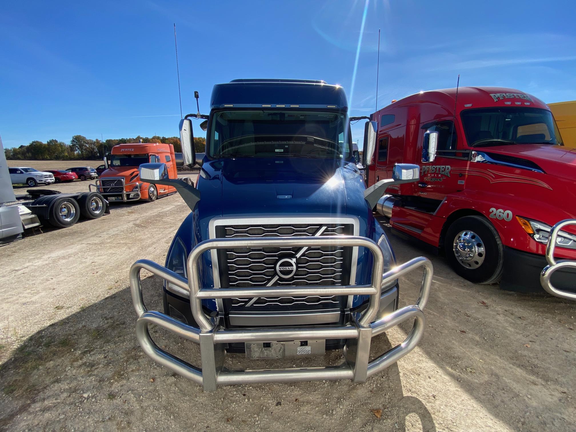 2021 VOLVO VNL - Image 7